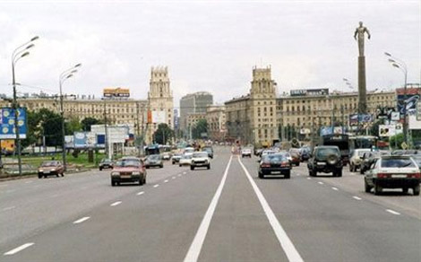 Основными элементами дороги в городе являются Назначение, элемент городских улиц и инженерных коммуникаций
